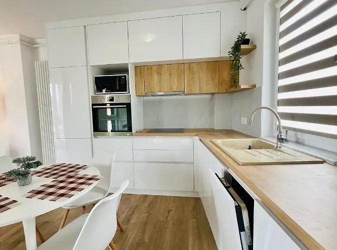 Dendro Apartment-free Parking